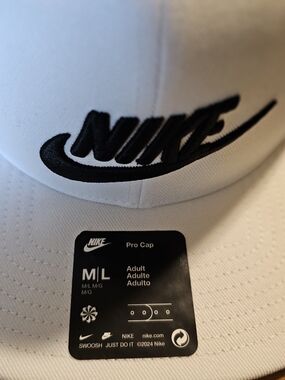 Nike Dri-FIT Pro Structured Futura Cap  NWT Adult M/L Unisex